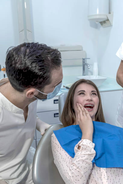 Best Cracked Tooth Emergency Dentist  in Apollo Beach, FL